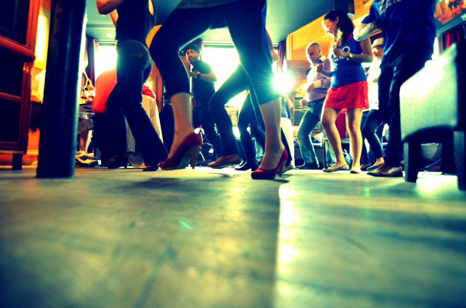 http://jamesandalex.com/wp-content/uploads/2014/11/dancing-salsa.jpg